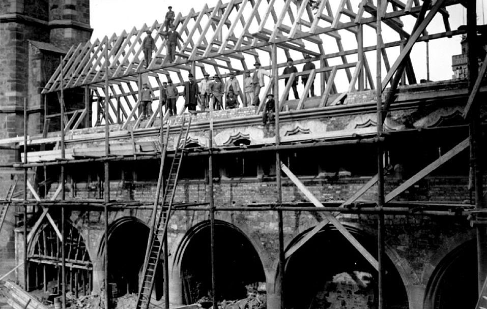 Construction of the eastern battlements, 1912 | Photograph: Kulturstiftung Sachsen-Anhalt – Moritzburg Art Museum, Halle an der Saale, archive