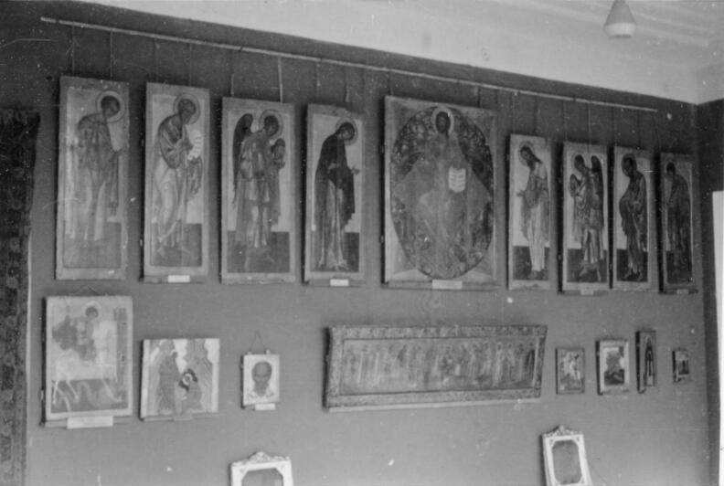 Charkiw, Bilder aus dem Kunstmuseum, Fahrt von Kyjiw nach Charkiw,  6./12. November 1942, Film 42-Bild 36, Foto: Bundesarchiv, Bild 146-1977-029-01