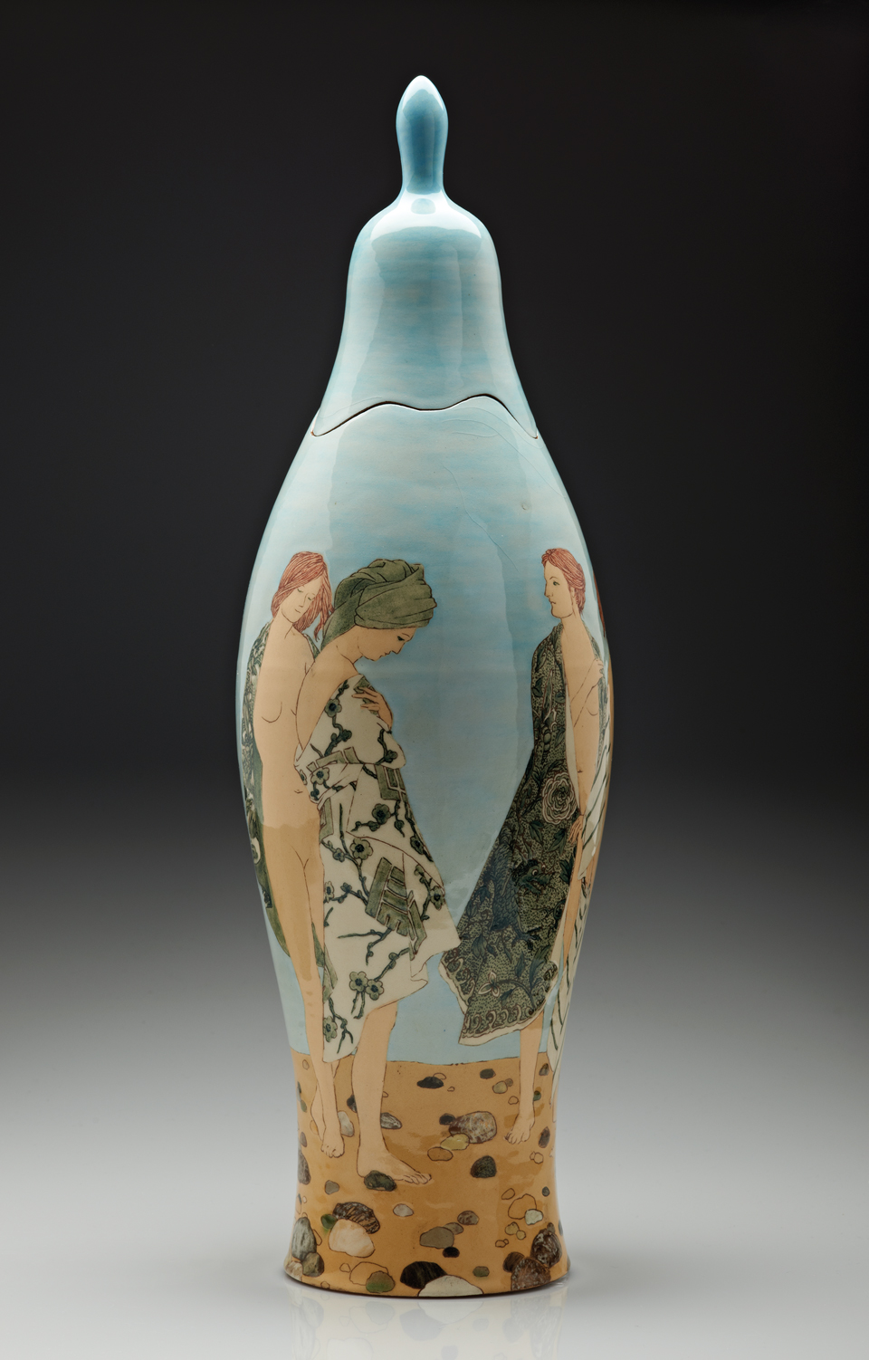 Grita Götze: Steiniger Strand, Deckelvase, 2004, Foto: Klaus E. Göltz © VG Bild-Kunst, Bonn 2023 